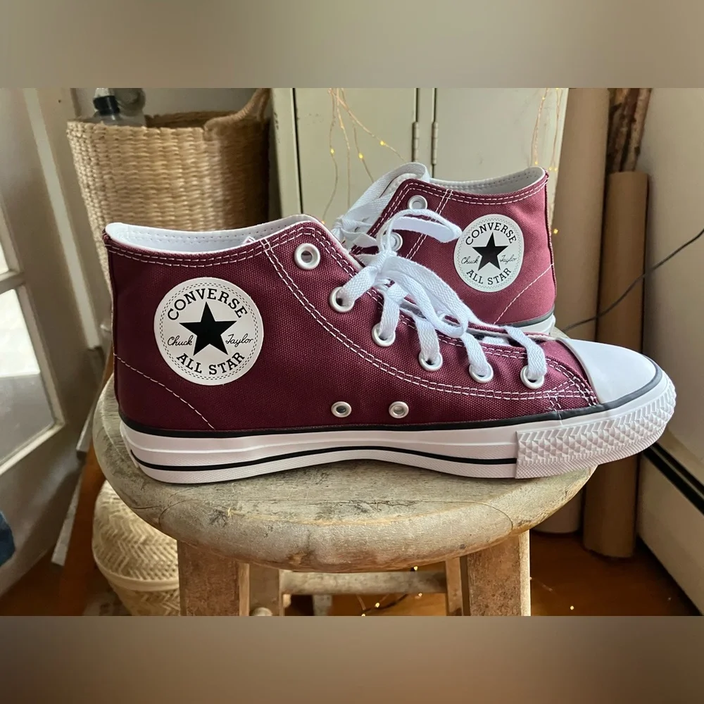Converse Chuck Taylor All Star Pro Mid Burgundy Shoes - Picture 7 of 16